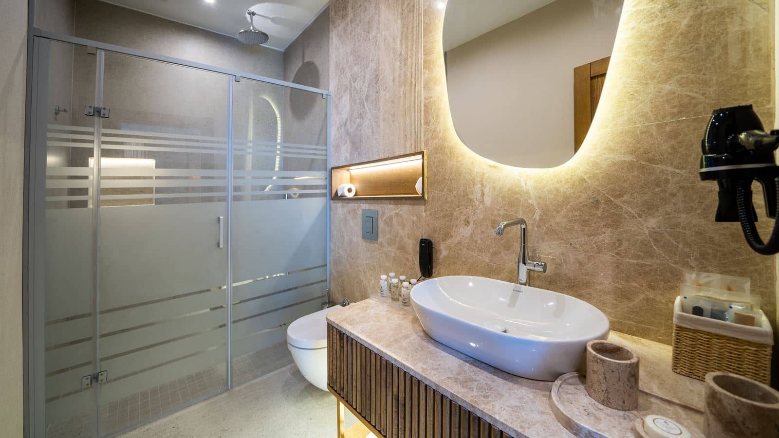rooms-royal-villa