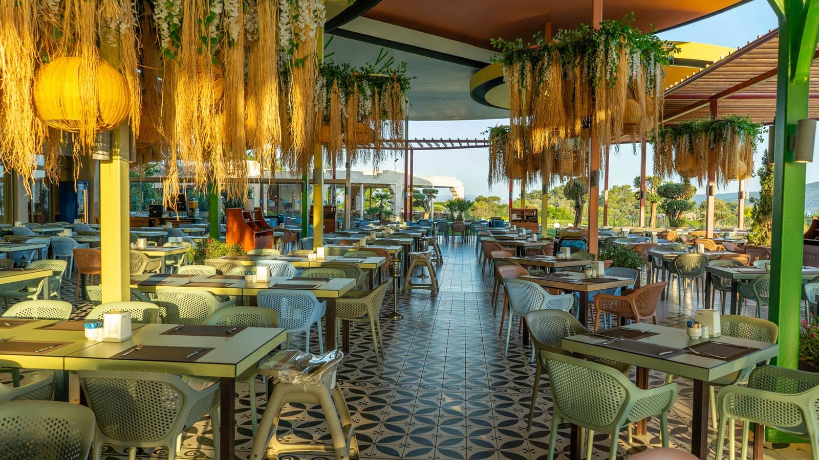 restaurants-pina-main-restaurant