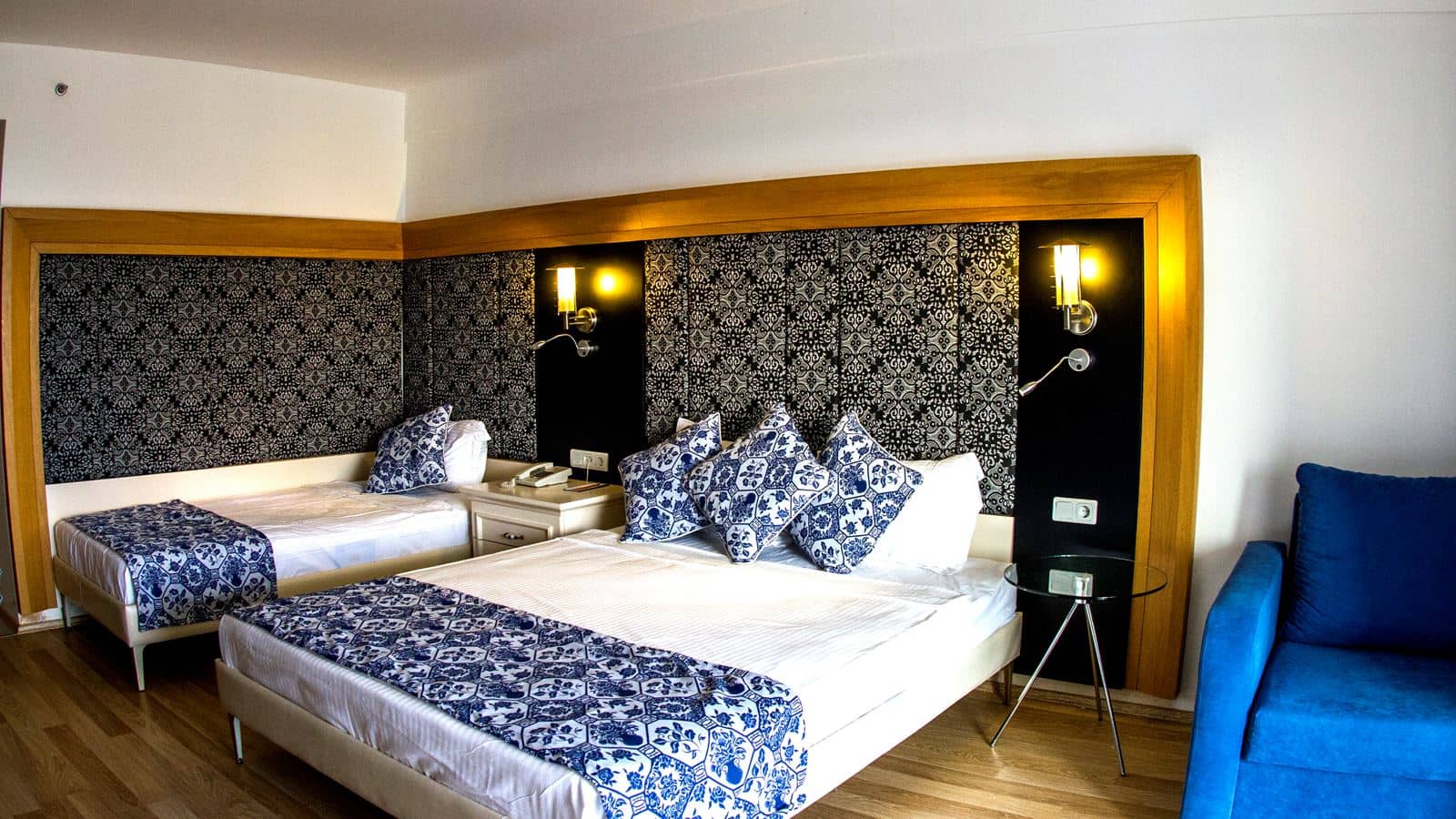 rooms-family-room-a
