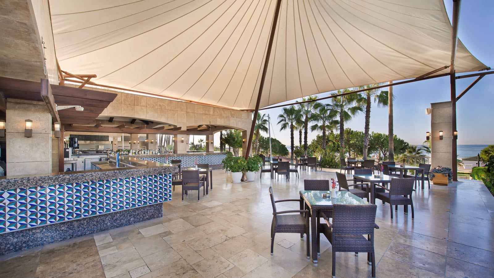 bars-palm-pool-bar