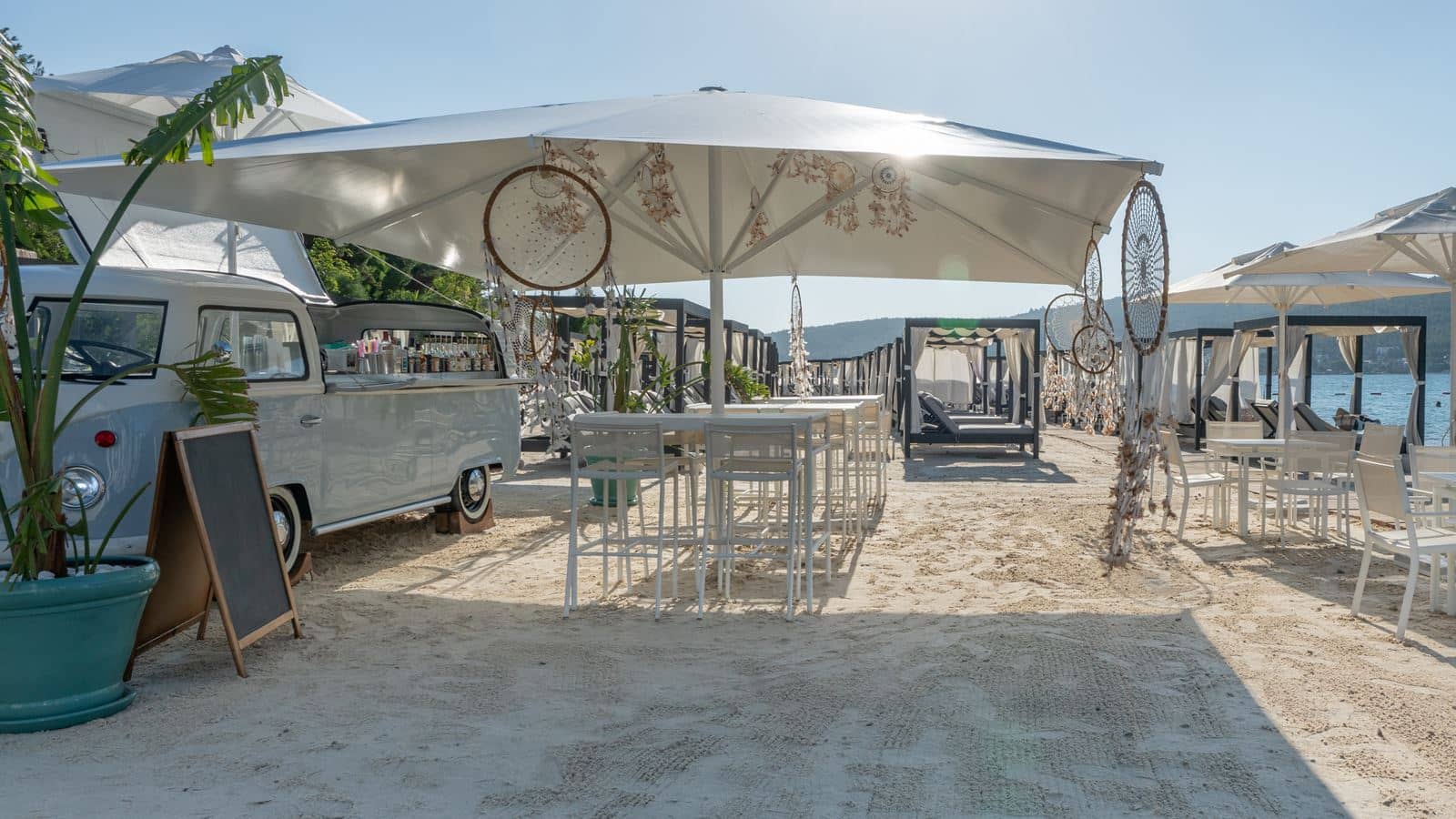 bars-beach-bar