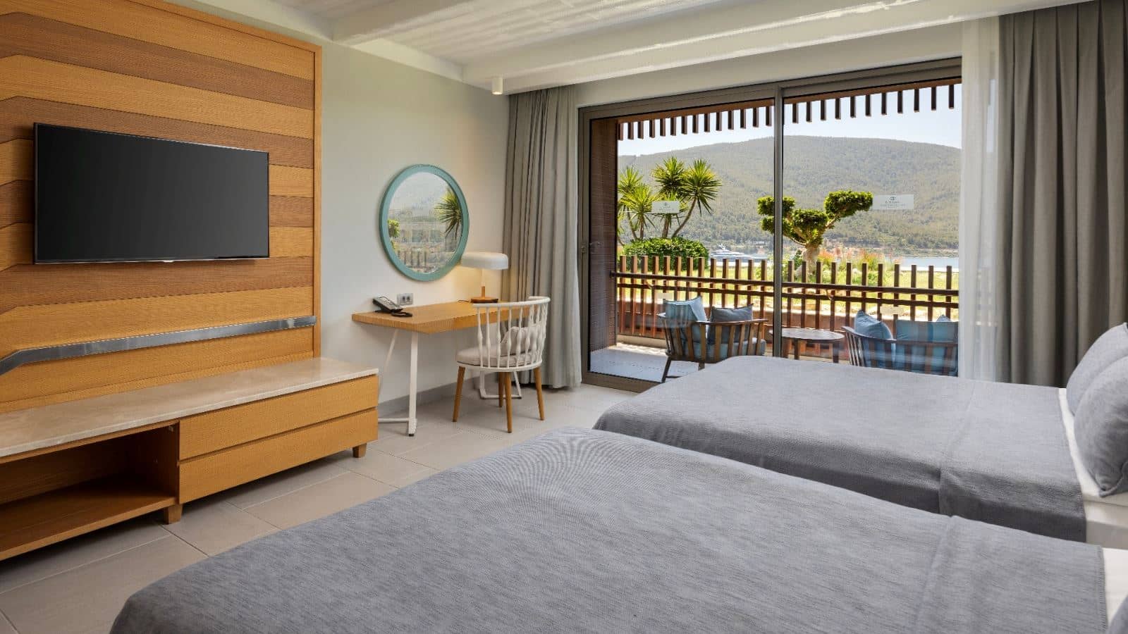 rooms-standard-room-side-sea-view-balcony-or-terrace