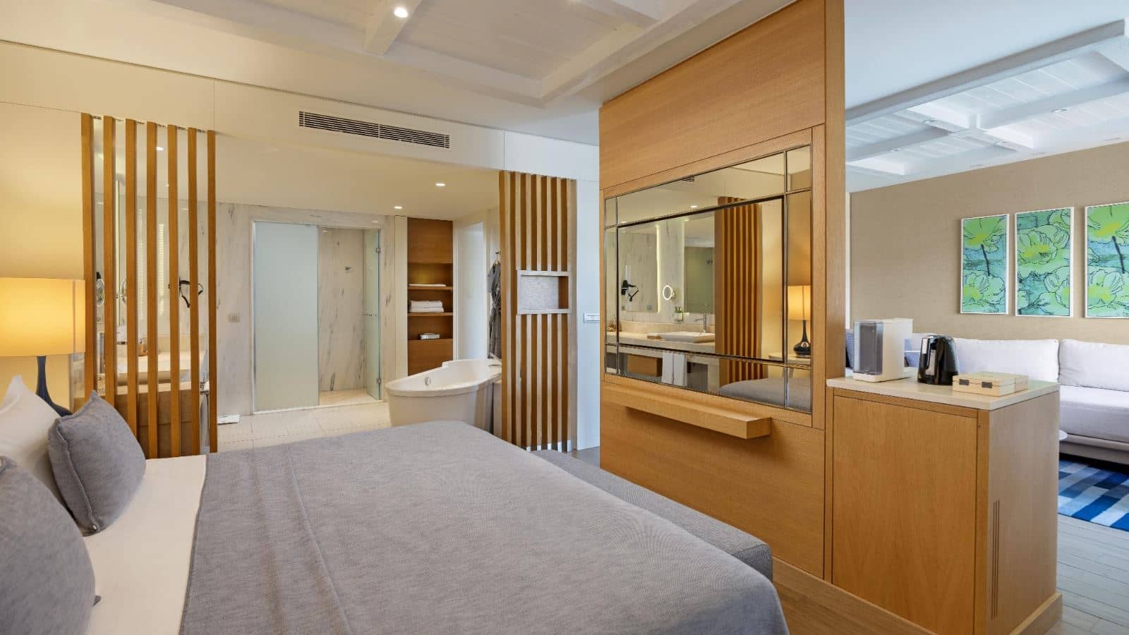 rooms-swim-up-deluxe-room