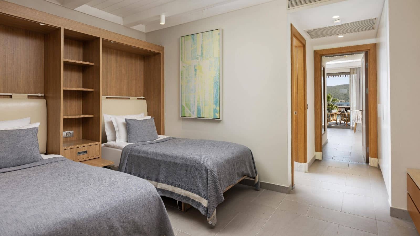 rooms-swim-up-family-room