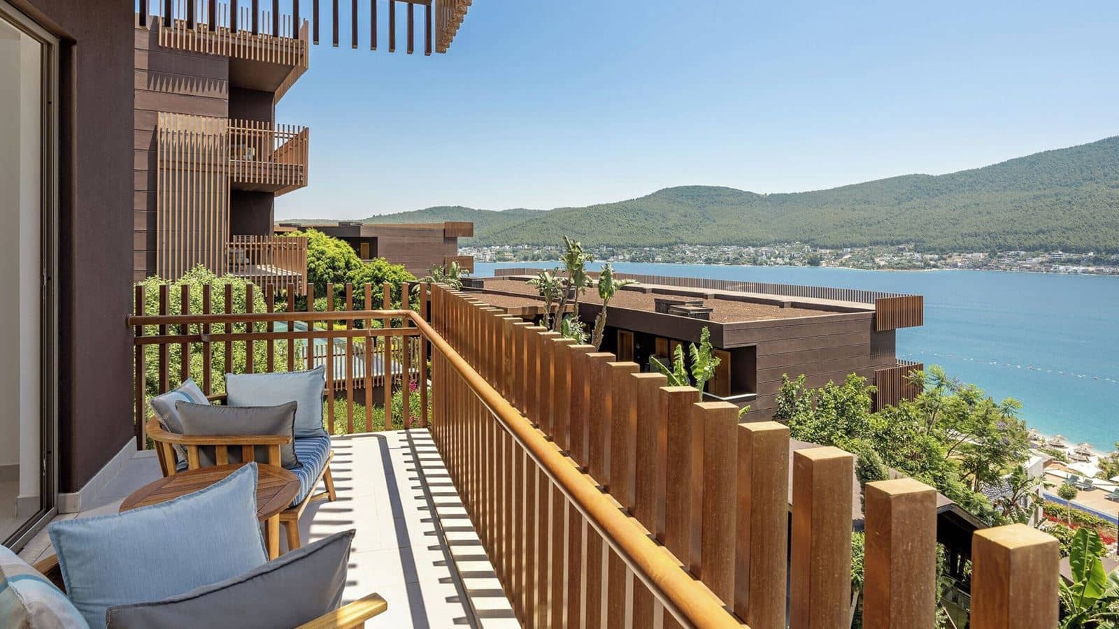 rooms-superior-room-sea-view-balcony-or-terrace