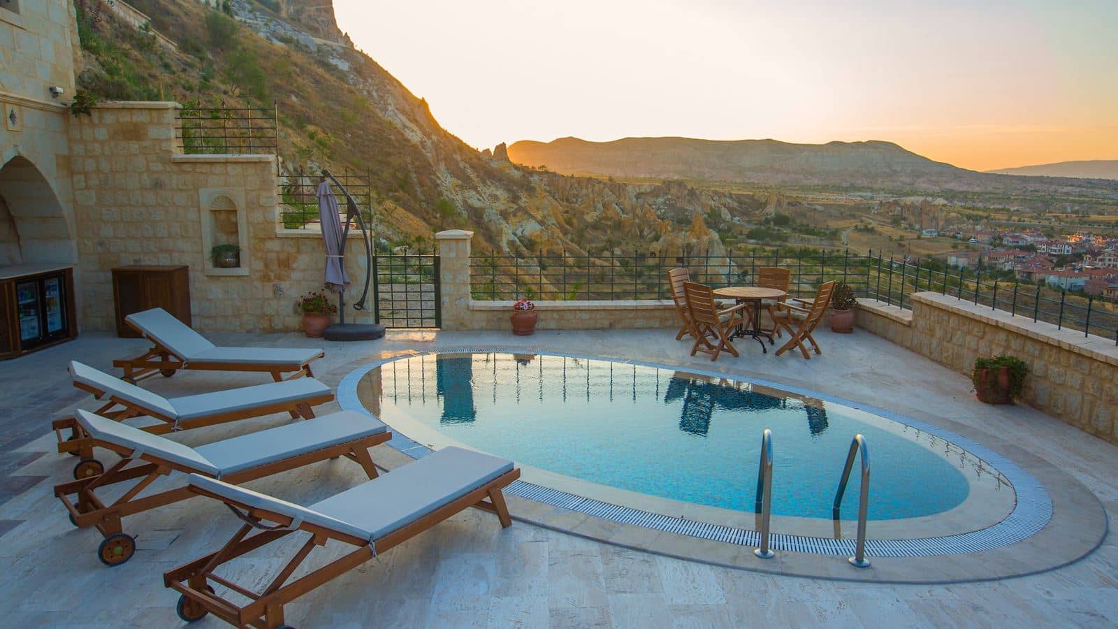 pools-outdoor-pool