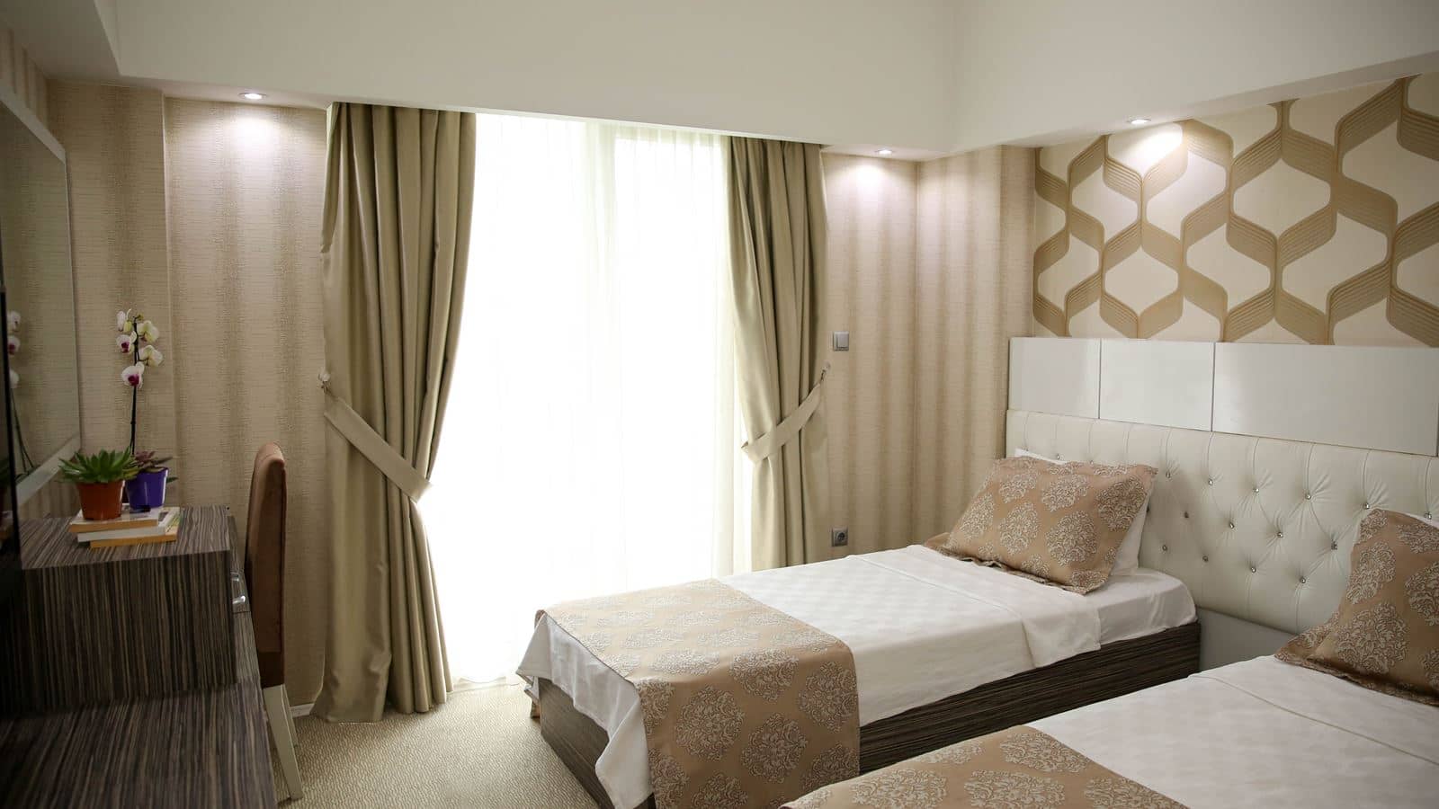 rooms-twin-room