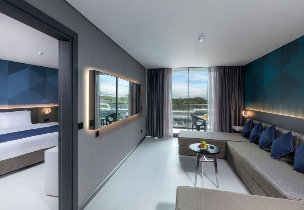 rooms-family-room