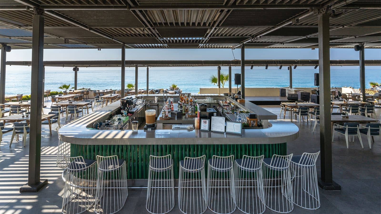 bars-beach-club-bar