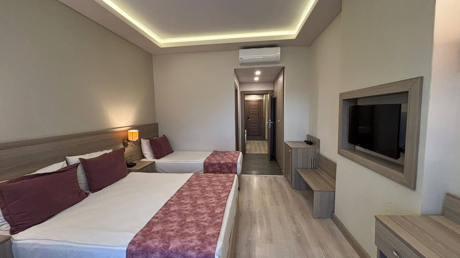 rooms-family-room-with-2-bedrooms-2-bathrooms