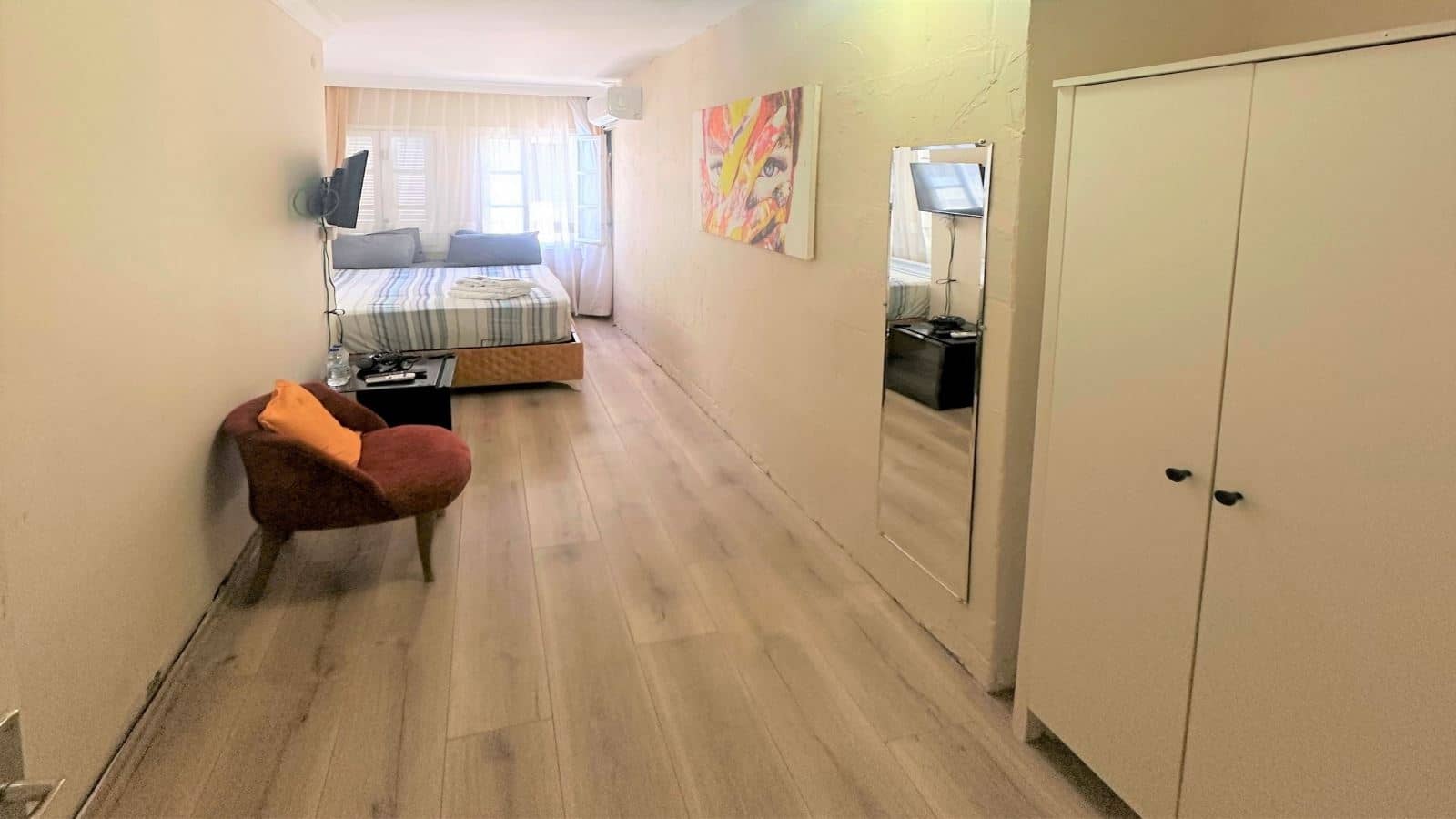 rooms-standard-room