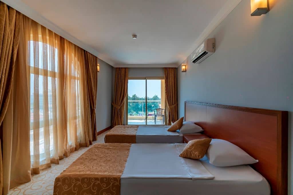 rooms-standard-room