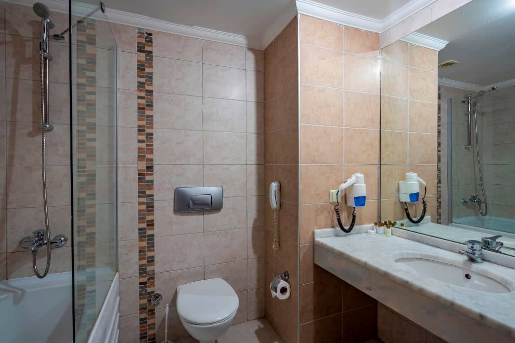 rooms-family-room