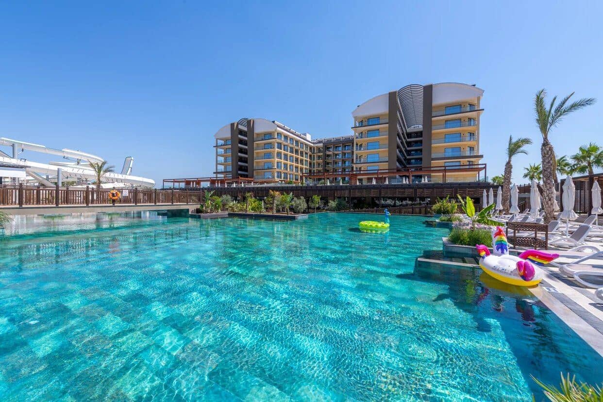 pools-outdoor-pool