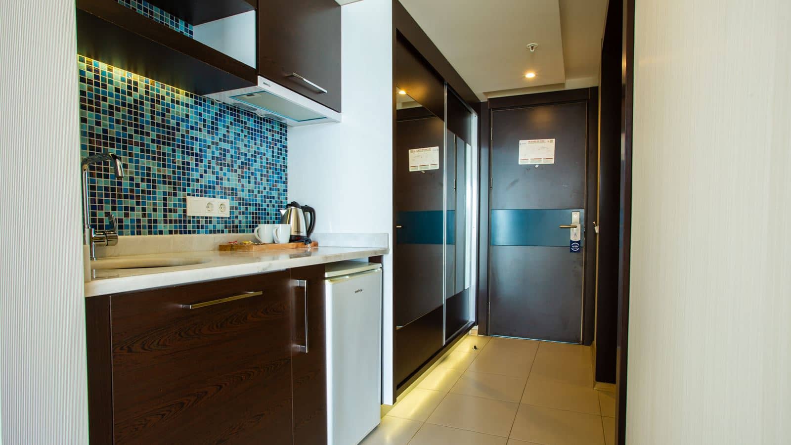 rooms-lsuite-sea-view