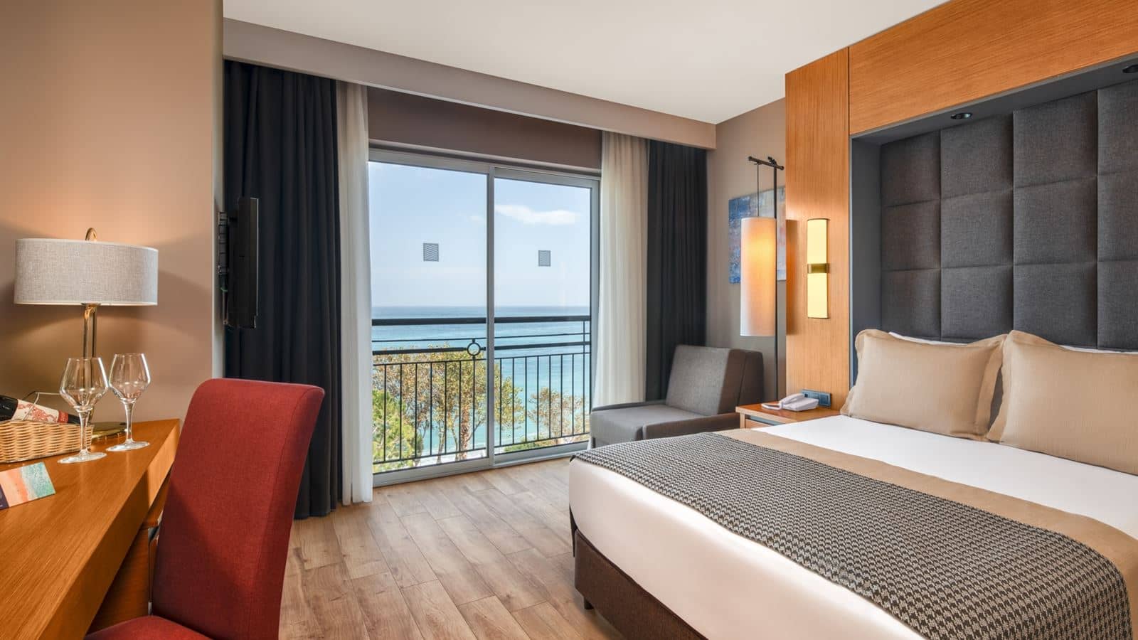 rooms-hotel-suite-room