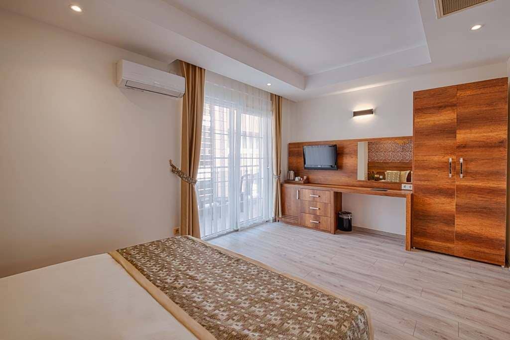rooms-garden-room
