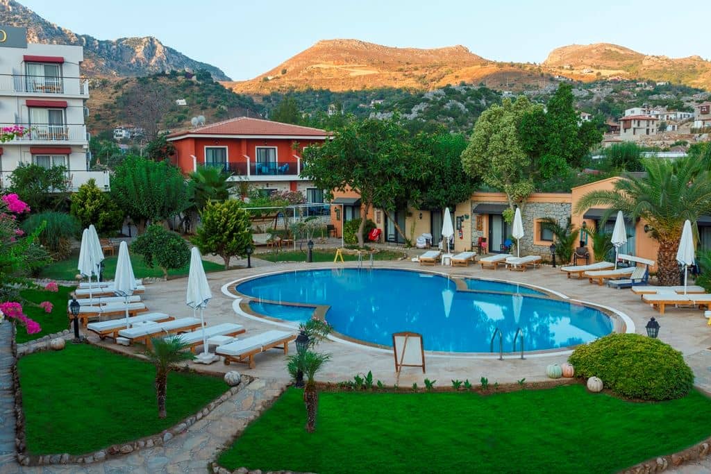 pools-outdoor-pool