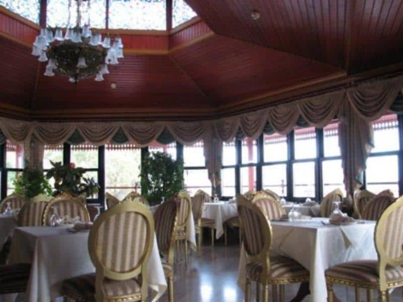 restaurants-restaurants