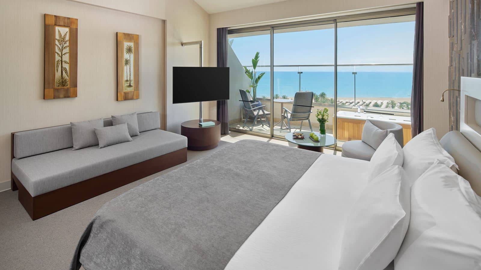 rooms-family-suite-roof-land