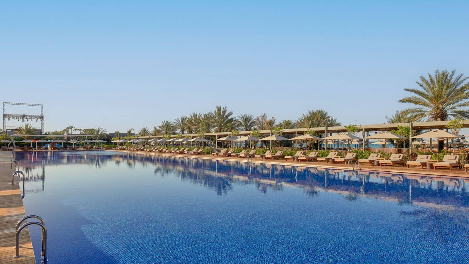 pools-outdoor-pool
