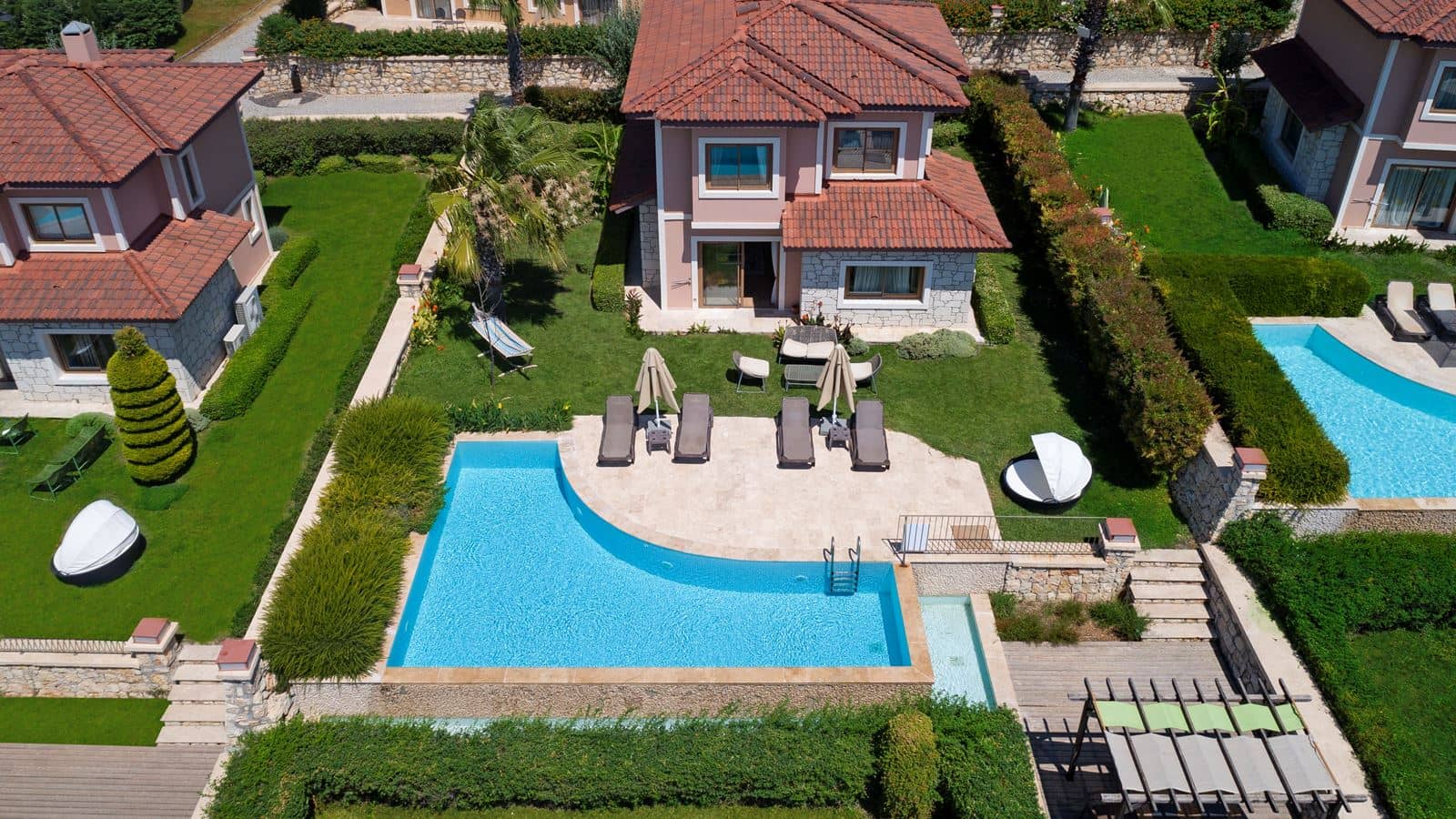 rooms-executive-villa