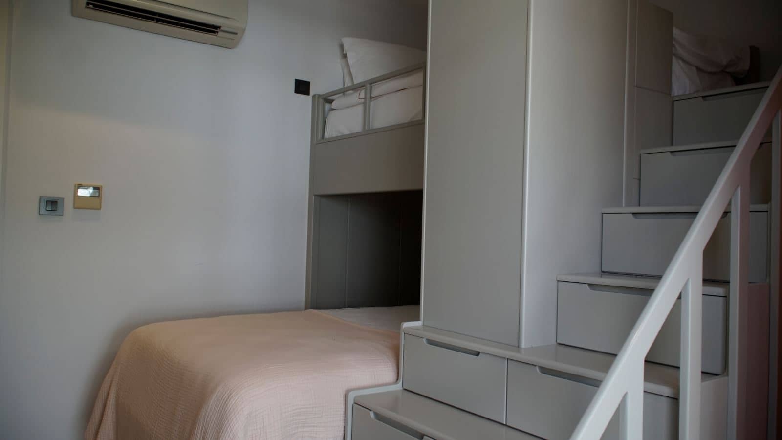 rooms-executive-villa