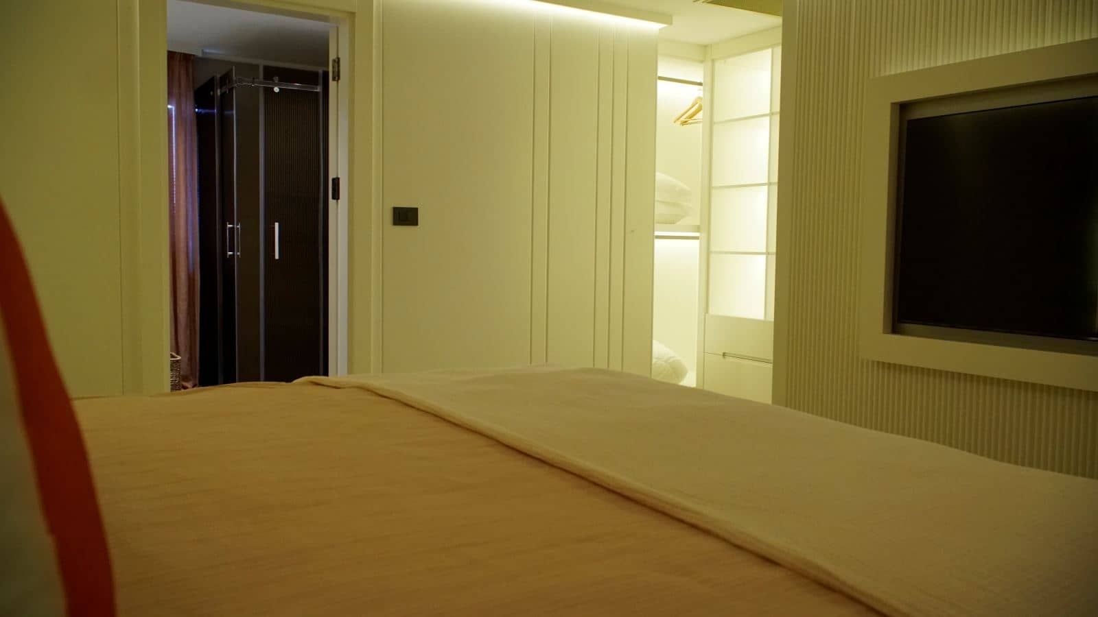 rooms-executive-villa