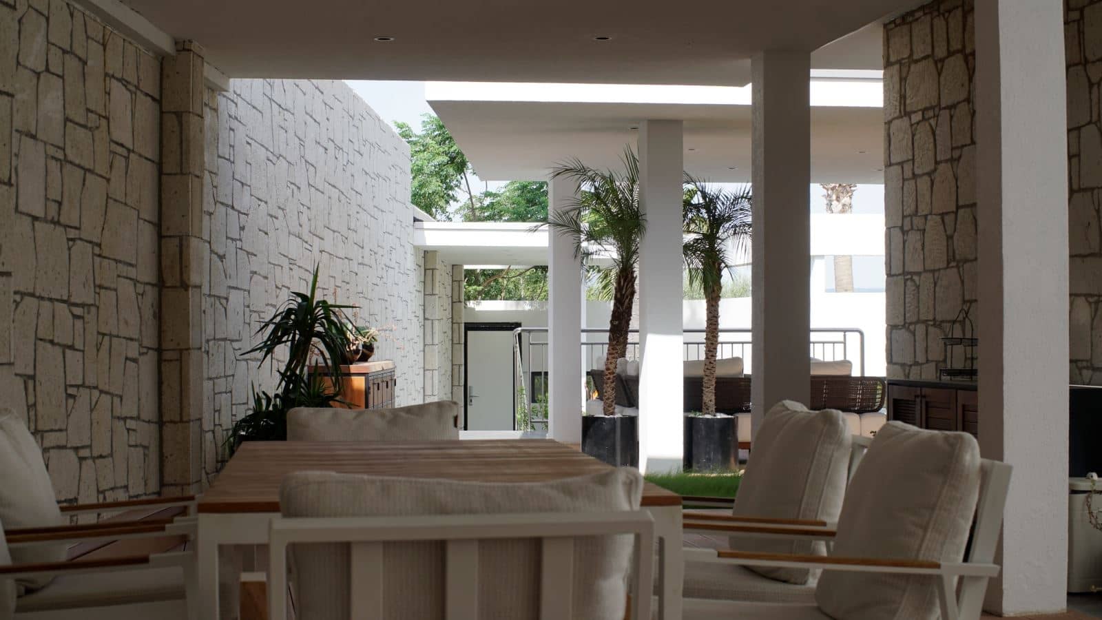 rooms-executive-villa