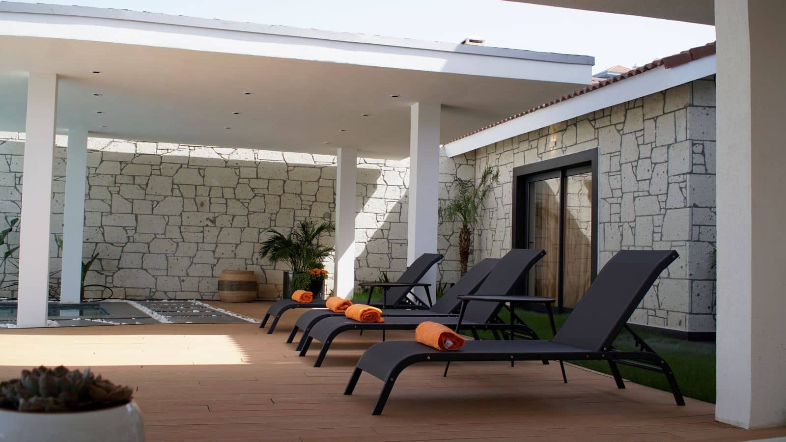 rooms-executive-villa