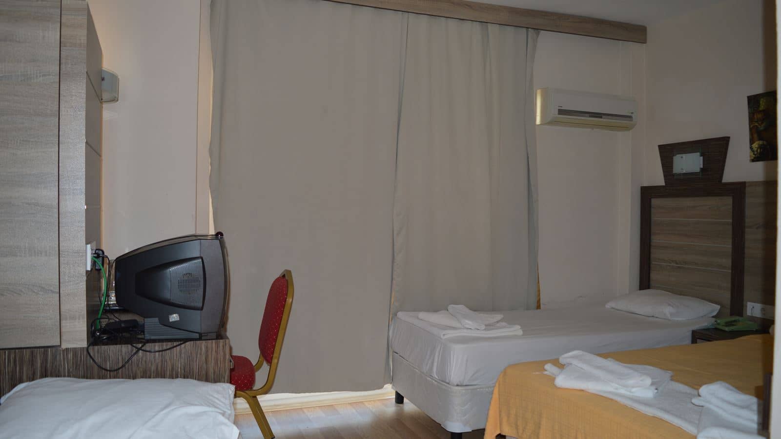 rooms-quatro-room