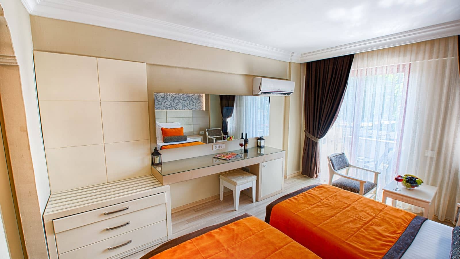 rooms-standard-room