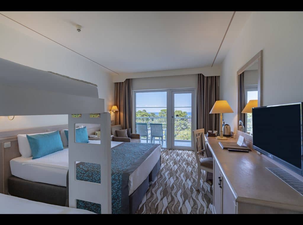 rooms-bunk-bed-land-view-room