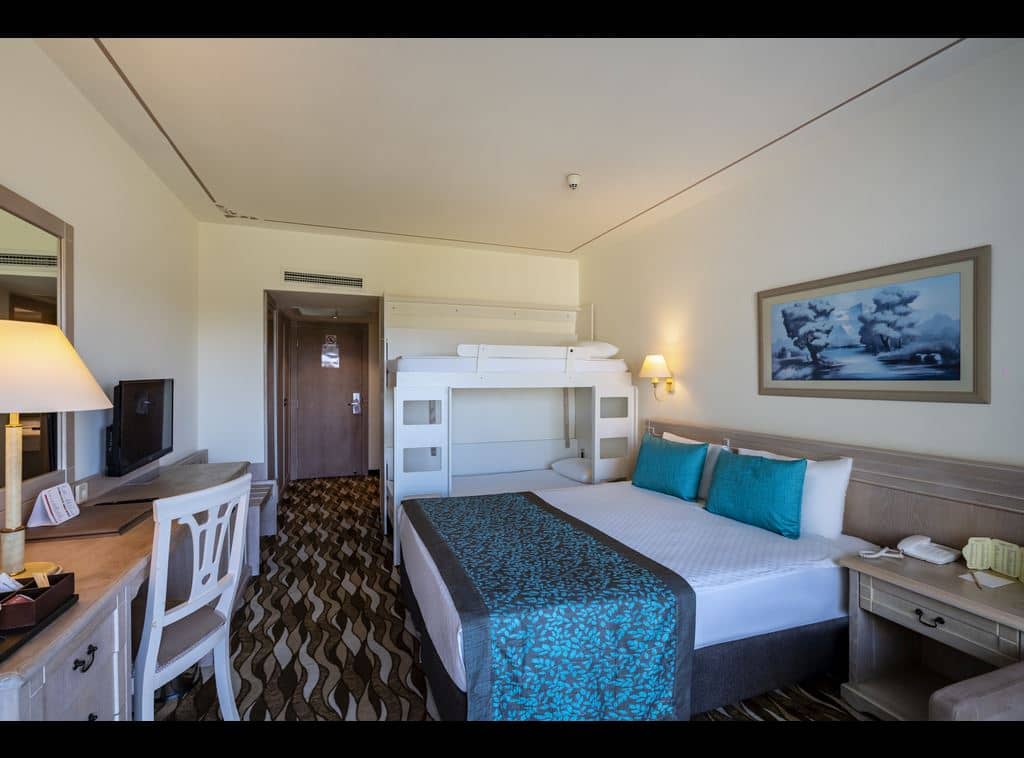rooms-bunk-bed-side-sea-view-room