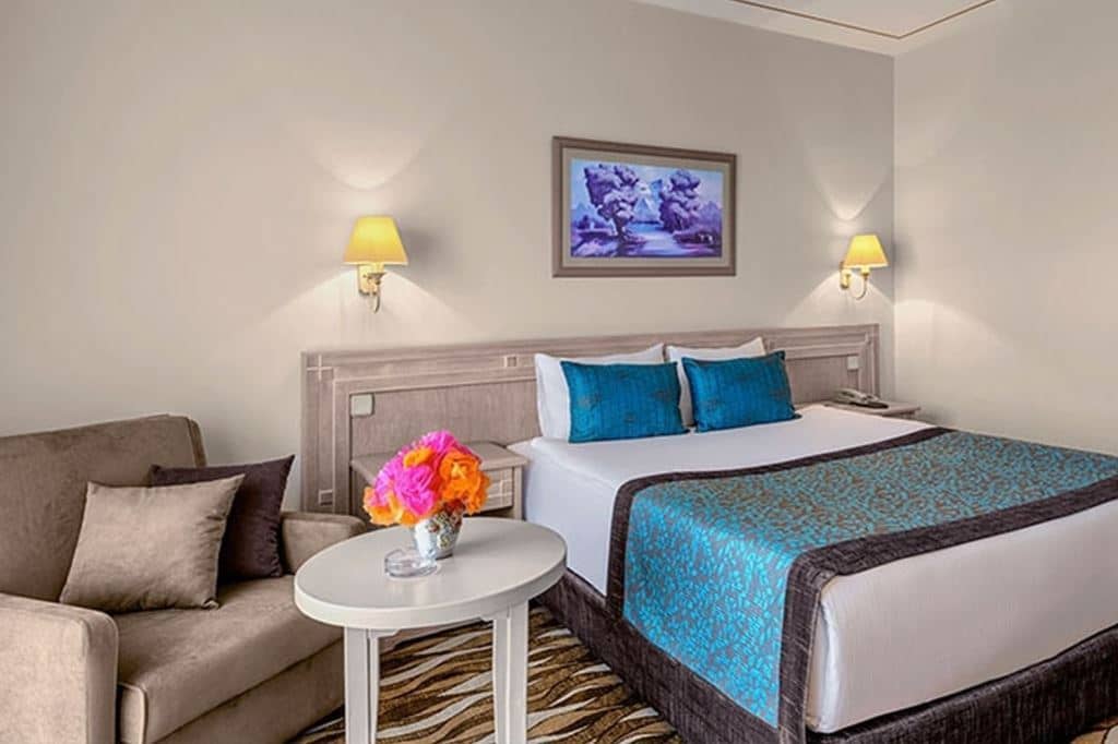 rooms-standard-side-sea-view-room