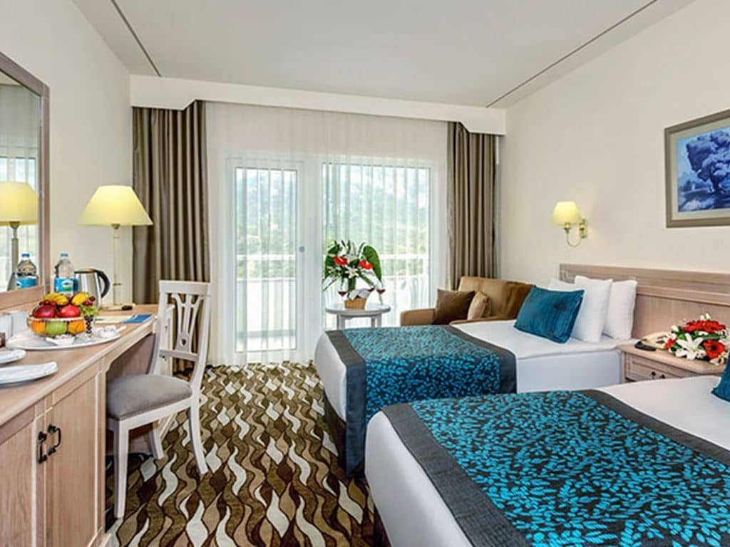 rooms-standard-side-sea-view-room