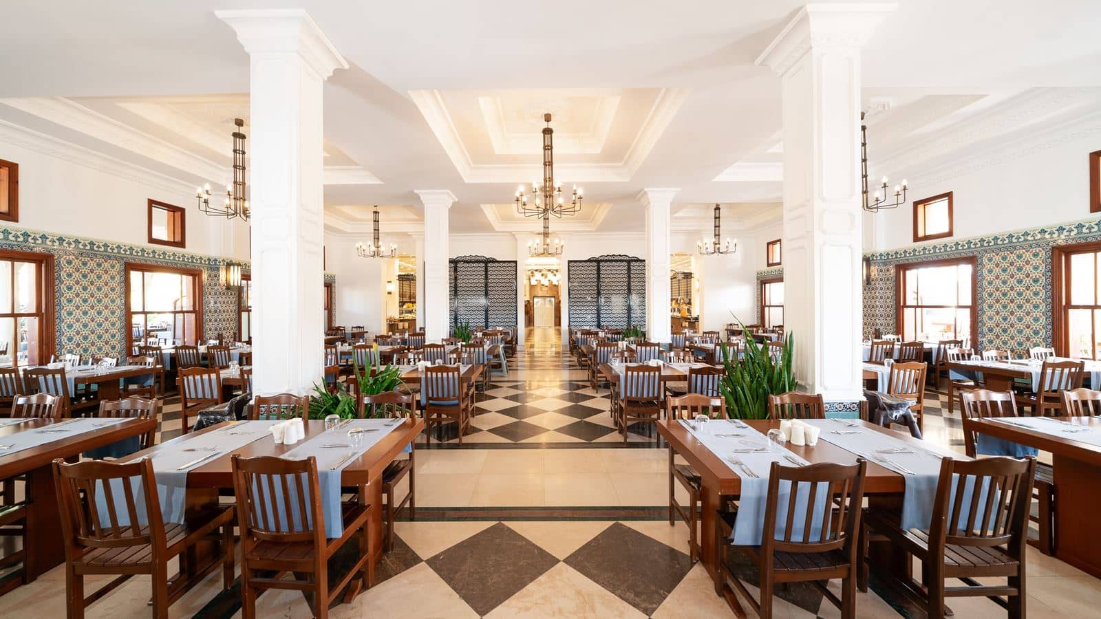 restaurants-restaurants