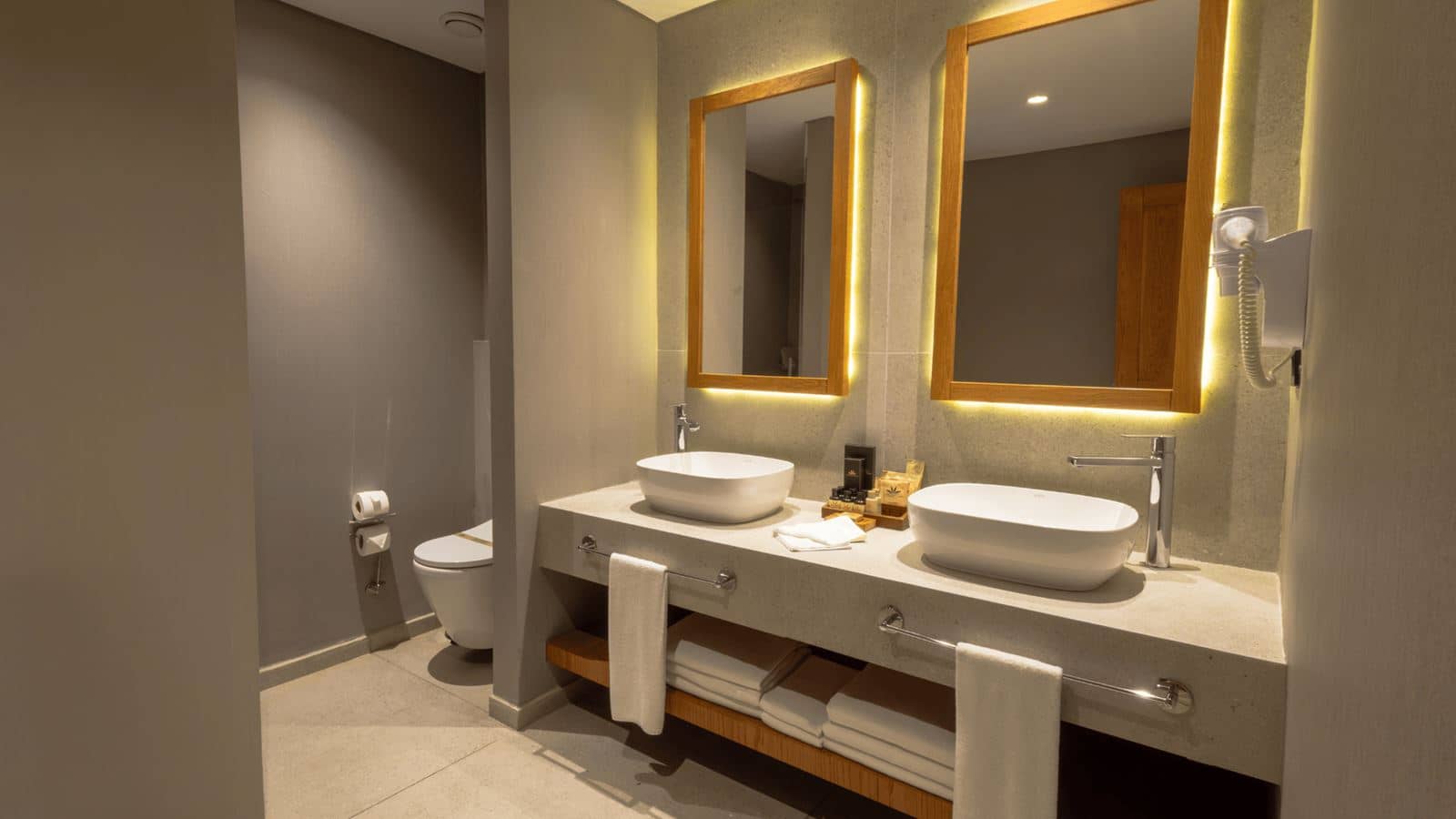 rooms-grand-deluxe-family-room