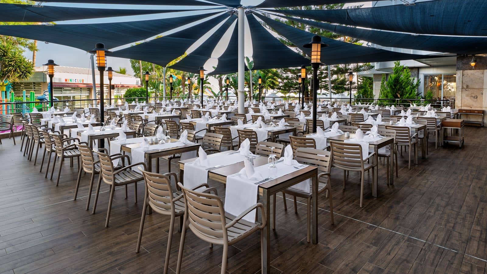 restaurants-beach-bar