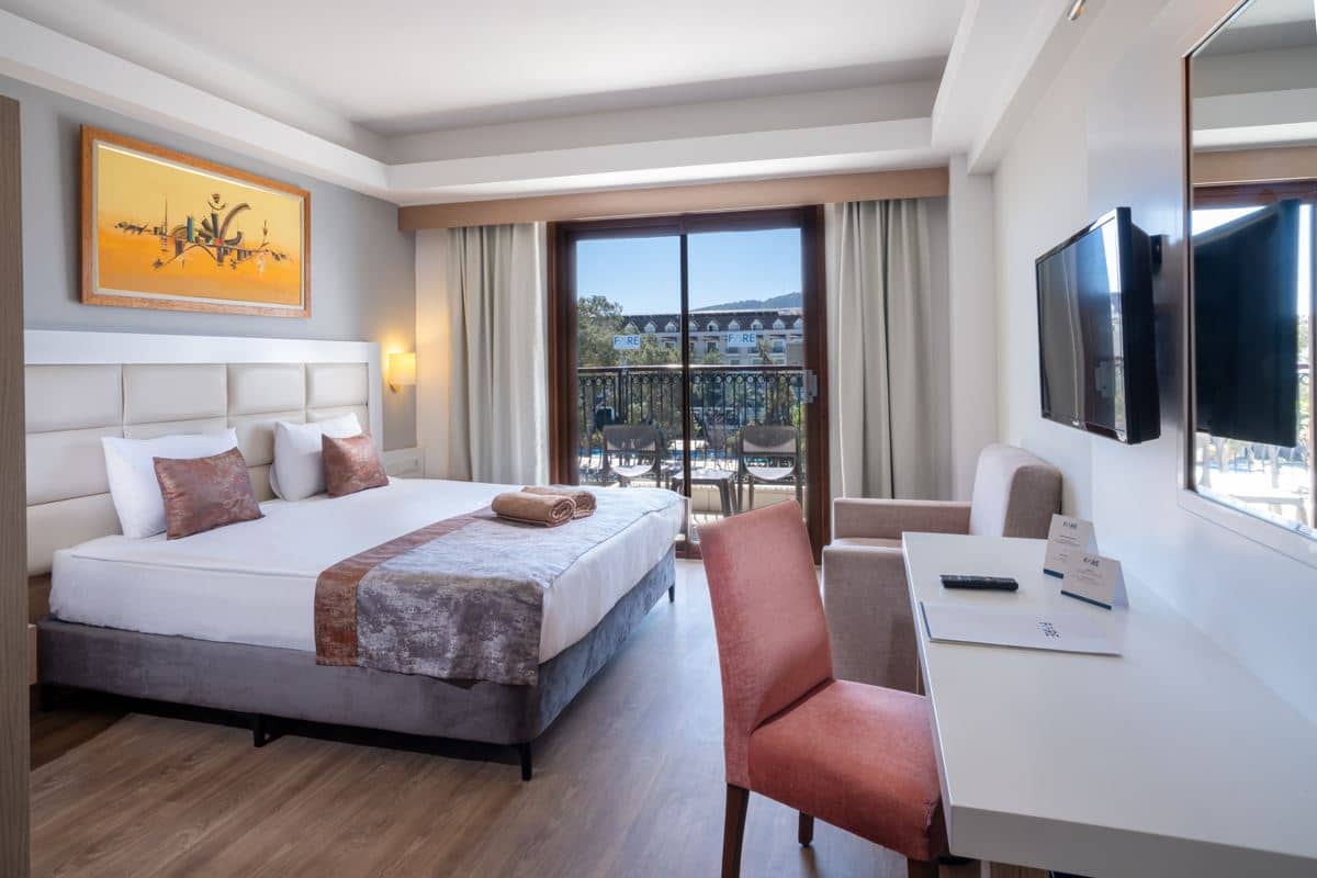rooms-family-room