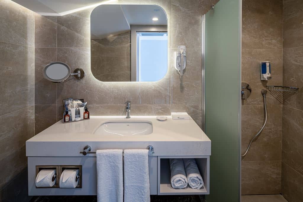 rooms-deluxe-swim-up-family-room