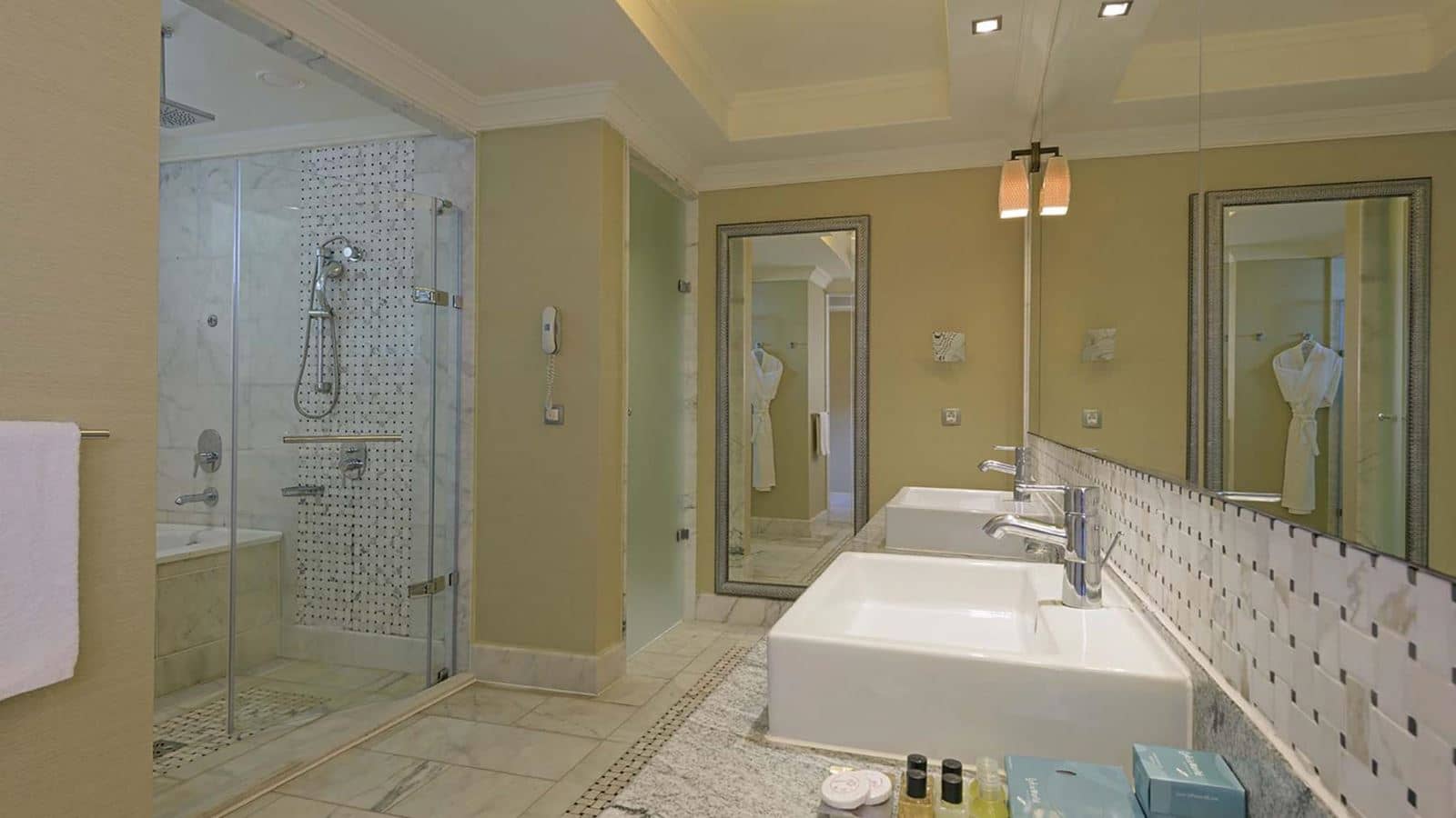 rooms-deluxe-family-suite
