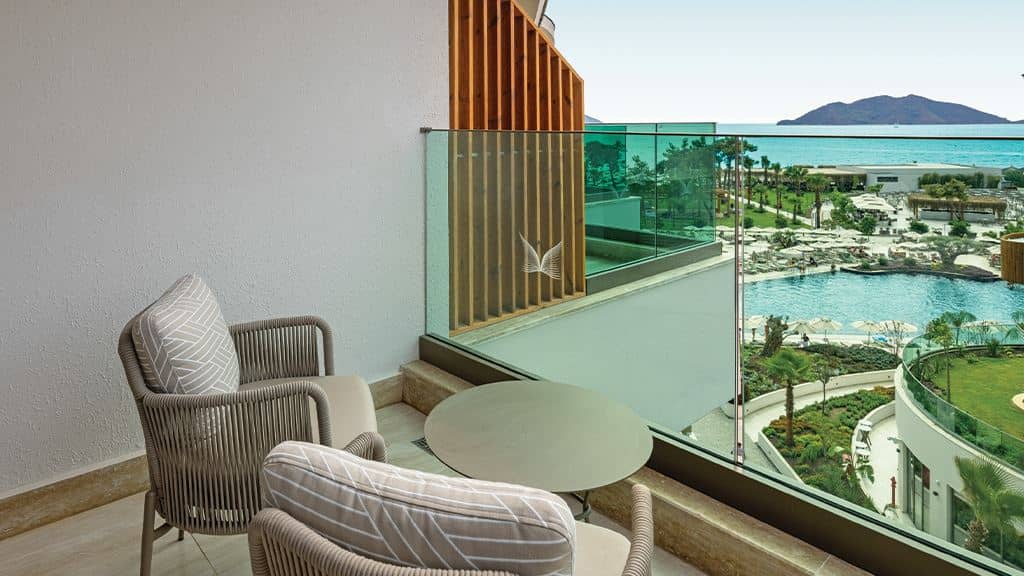 rooms-superior-side-sea-view
