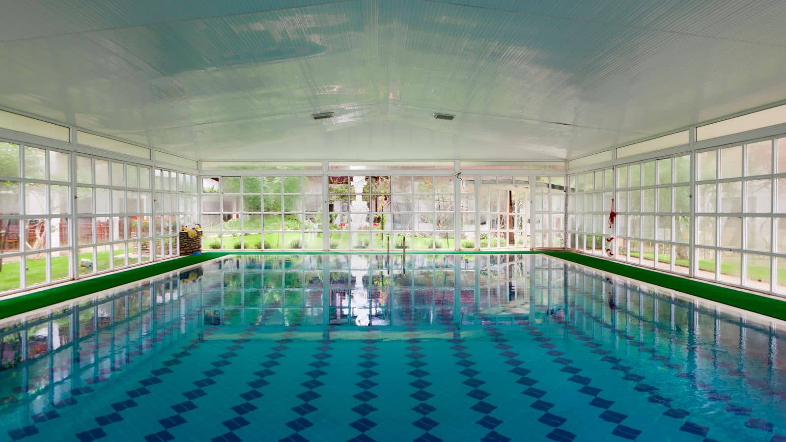 pools-indoor-pool