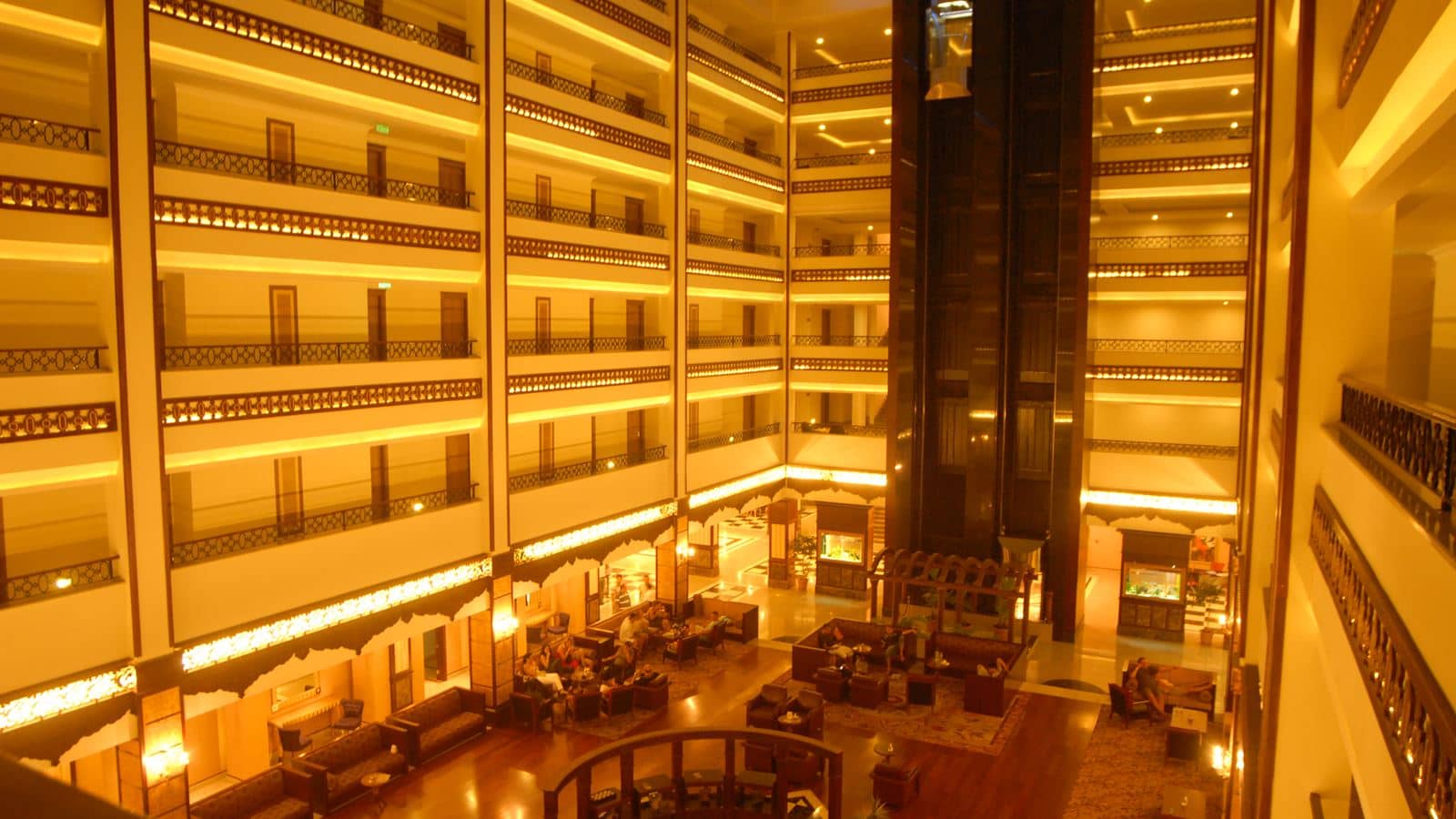 restaurants-lobby-bar