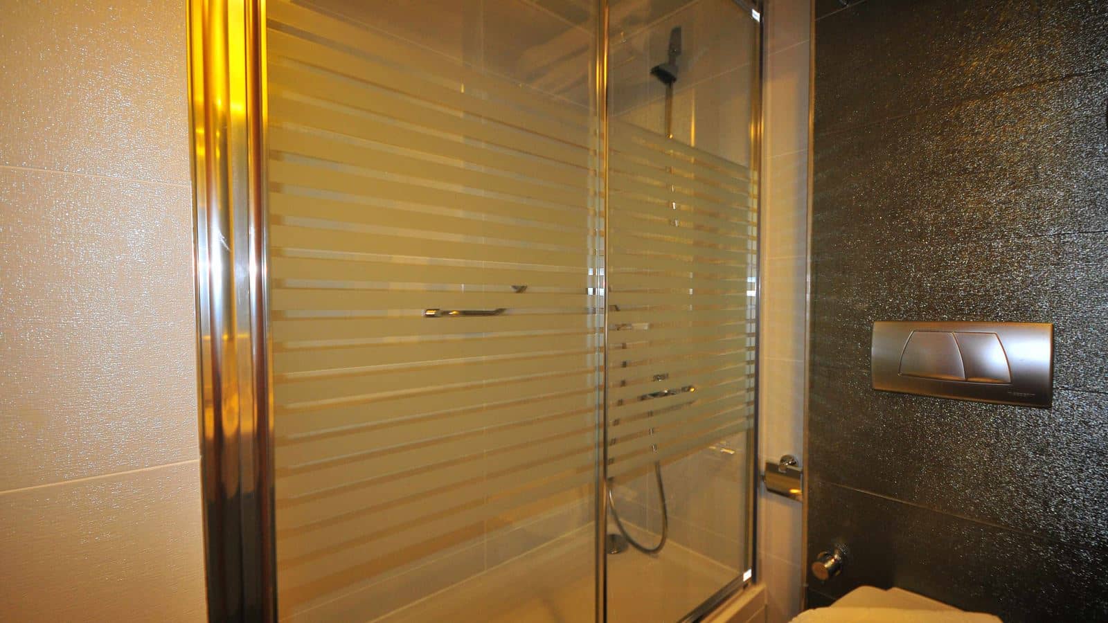rooms-standard-room-land-view
