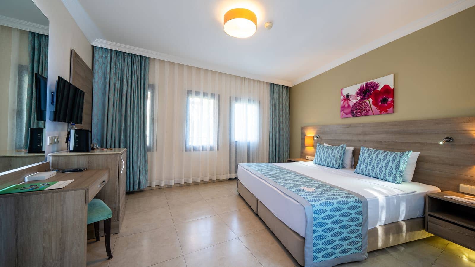 rooms-deluxe-club-family-room