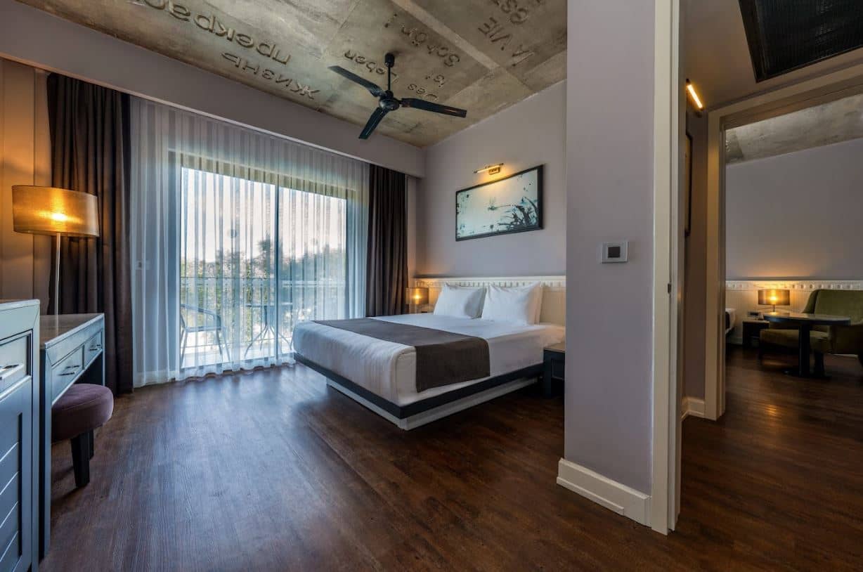 rooms-family-room