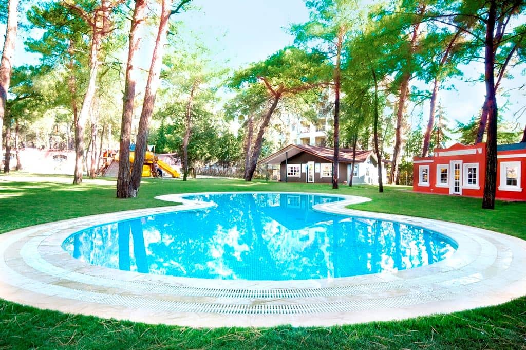 pools-outdoor-childrens-pool