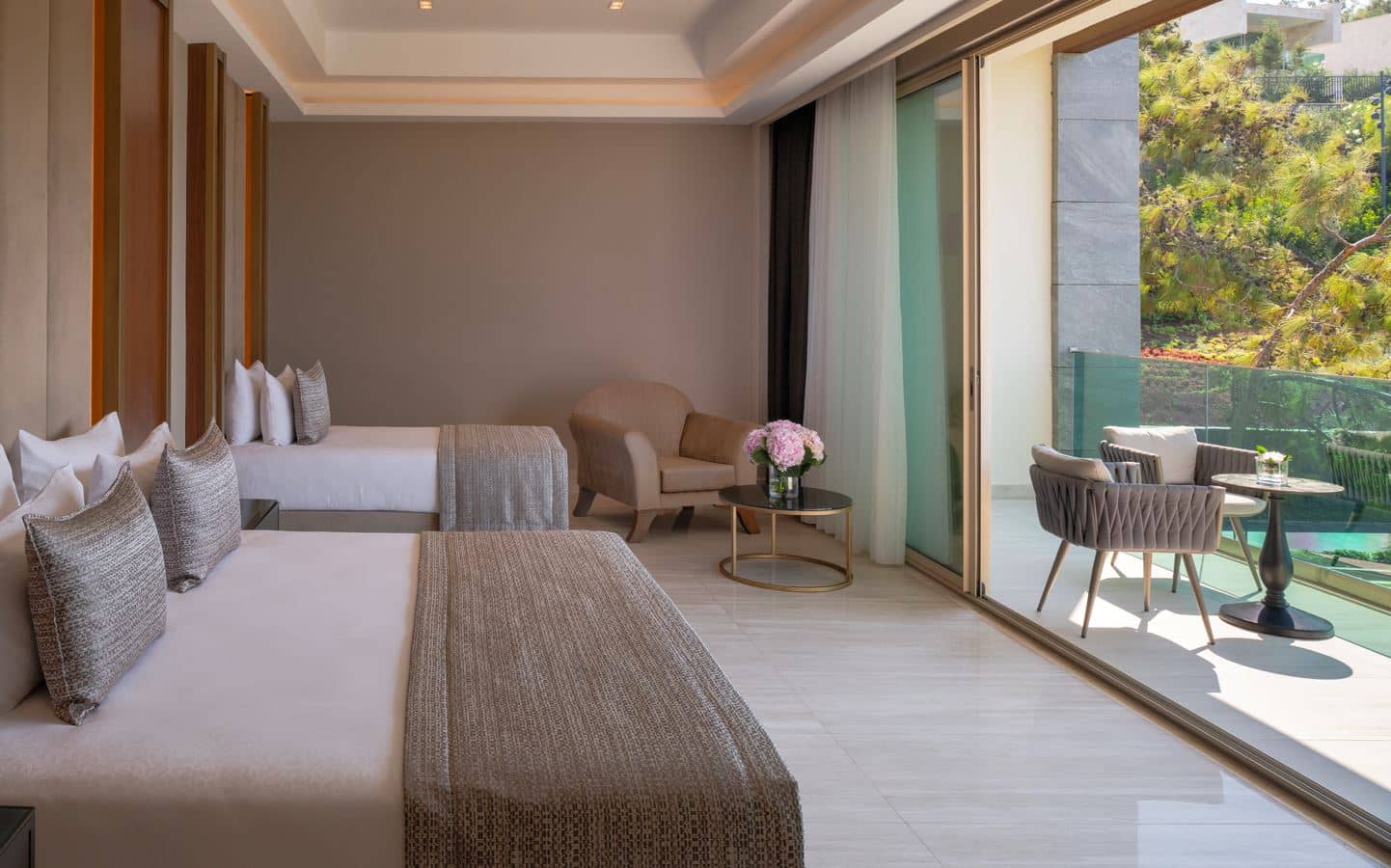 rooms-corner-deluxe-room